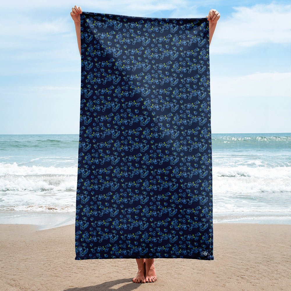 Blueberries Towel - ninanush
